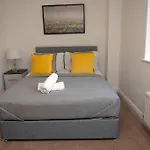 Spacious 3 Bed House In *