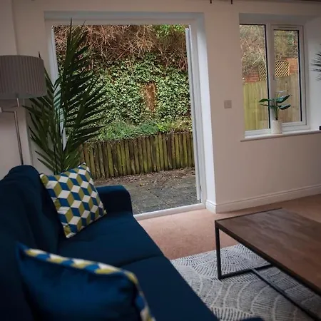 Spacious 3 Bed House In