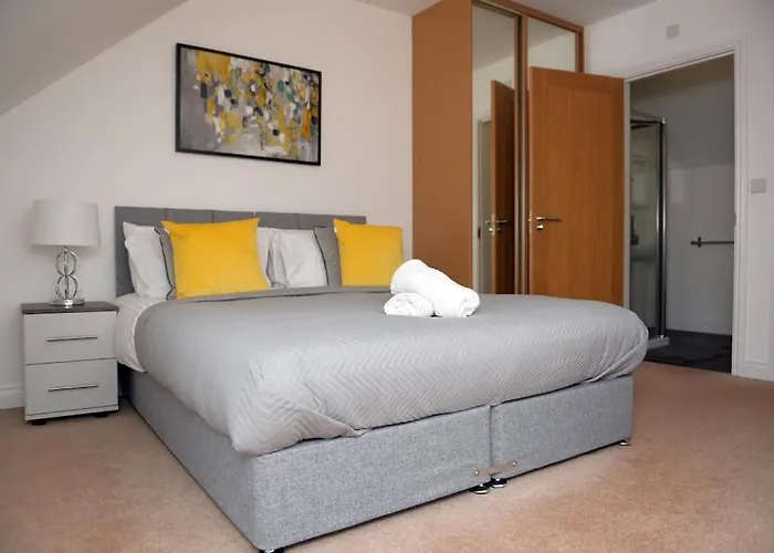 Nyaraló Spacious 3 Bed House In Bristol