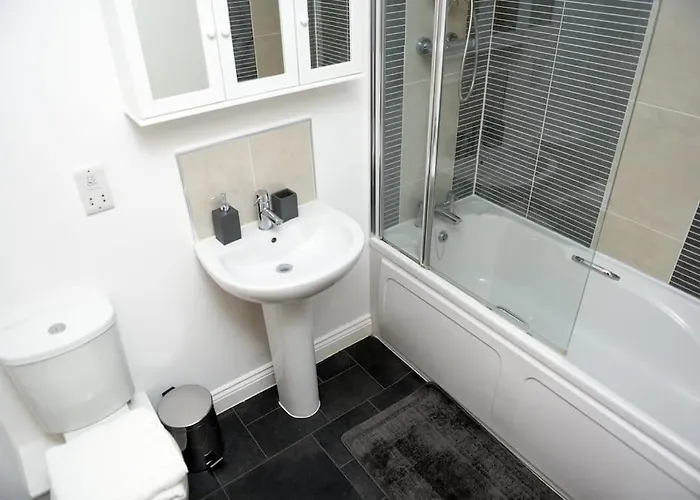 Spacious 3 Bed House In Vakantiehuis